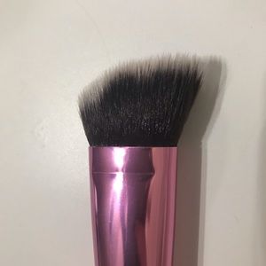 Real Techniques sculpting brush